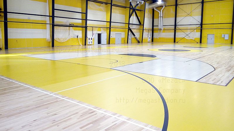 Универсальный спортивный зала 39х47 м в г. Южно-Сахалинск, лагерь "Восточный"